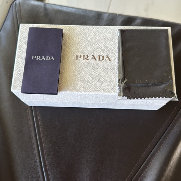 Prada empty box includes card and cleaning wipe for sunglasses - Picture 2 of 4